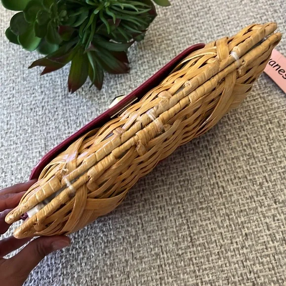 NWT Vanessa Straw Clutch w/ Floral Interior - Picture 5 of 10